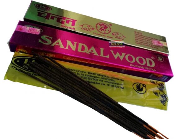 Ароматические палочки, благовоние Сандаловое дерево Sandal wood incense sticks. Индия