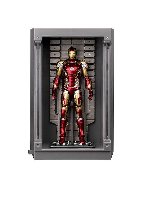 MARVEL Figure Iron Man + Hall of Armor Set MK43 4 inch