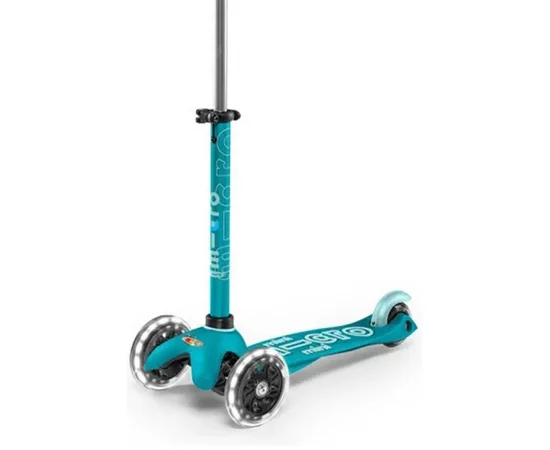 MICRO Scooter Mini Micro Deluxe LED Sky Blue